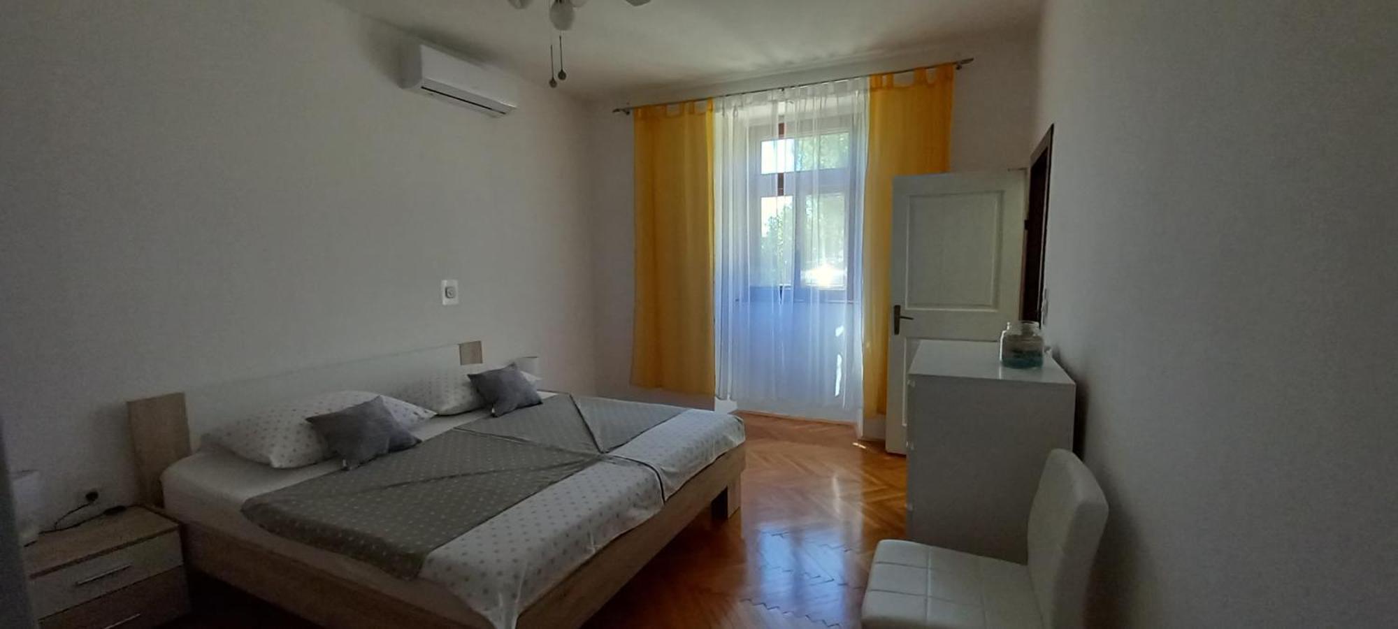 Holiday Home Latin Peruški Exteriör bild